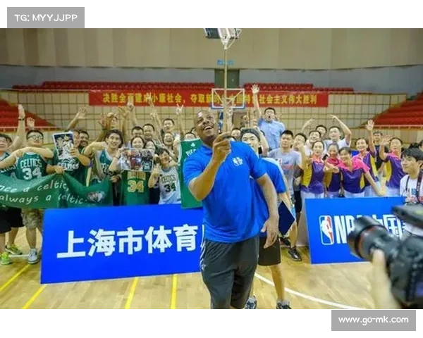 NBA球员举办暑期业余联赛，回馈社区